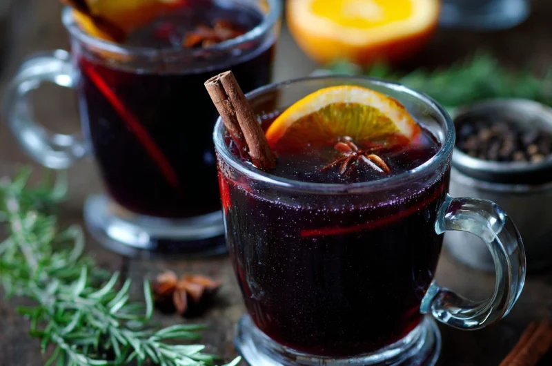 Holiday Crockpot Mulled Wine